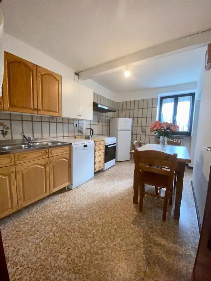 La Casa Del Nonno Franco Villa Colico 0*,