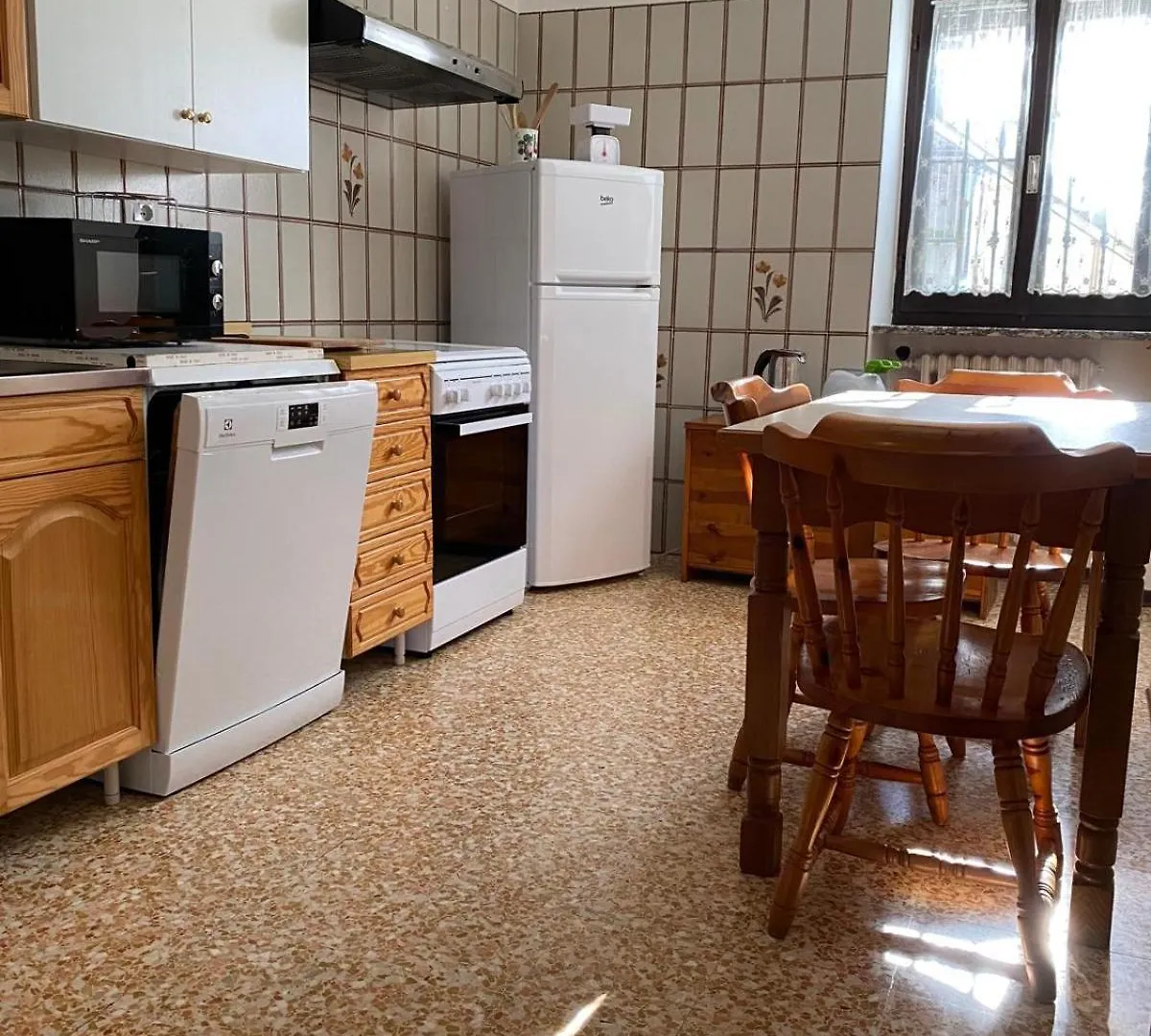La Casa Del Nonno Franco Villa Colico 0*,